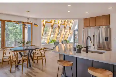 Lovely Home with Incredible Views
