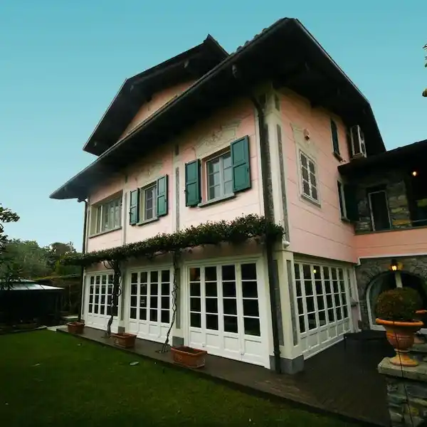 ELEGANT FORMER ITALIAN FARMSTEAD