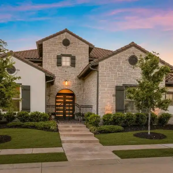 RARE GEM IN MONTGOMERY FARM ESTATES