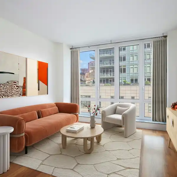 STUNNING ONE BEDROOM HOME AT THE VENETO