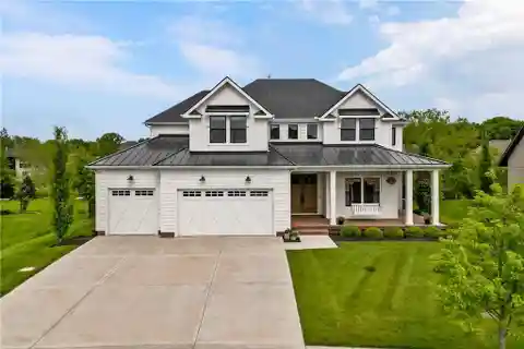 Elegance and Comfort on a Peaceful Cul-de-sac
