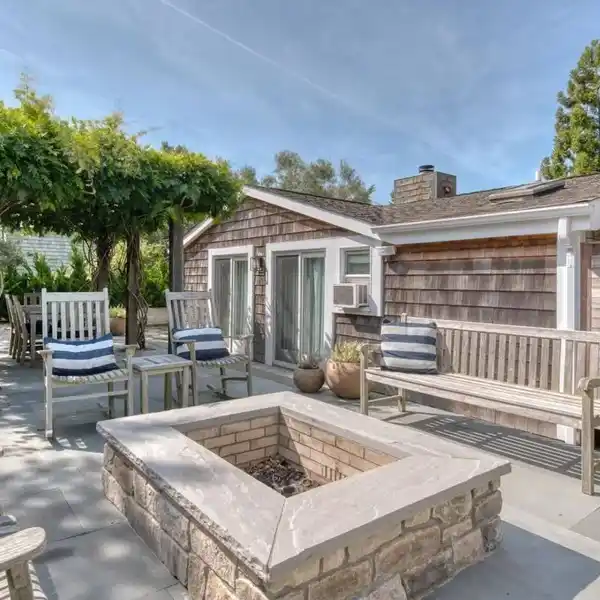 EXQUISITE AMAGANSETT DUNES COTTAGE