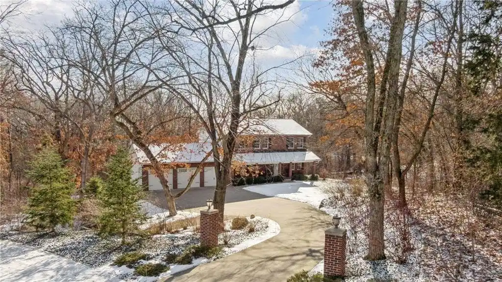 2.5-acre Retreat