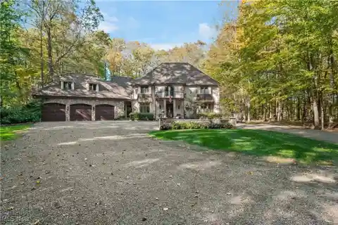 Secluded Reservoir-View Estate