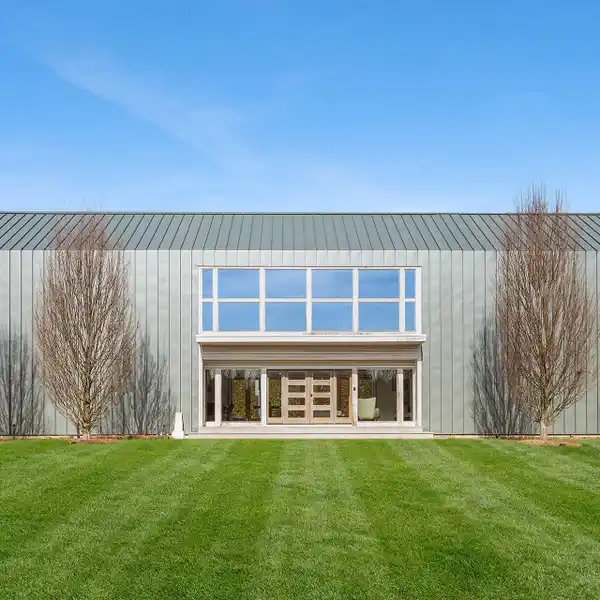 EXQUISITE CONTEMPORARY BARN
