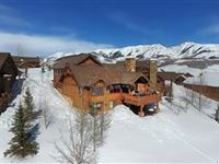 STUNNING PROPERTY IN THE WILDHORSE NEIGHBORHOOD