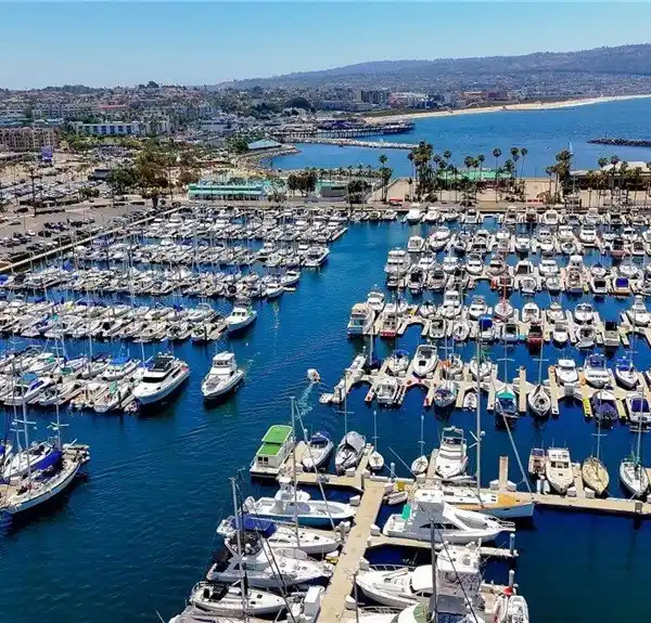 RARE PENTHOUSE RETREAT ABOVE THE PACIFIC