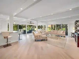 Elegant and Contemporary Home