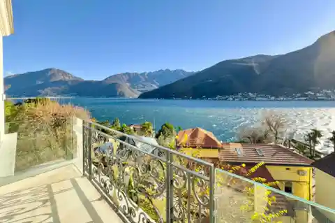 High-End Home with Breathtaking Lake Views