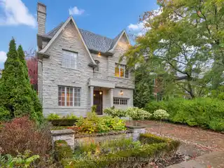 Exquisite Custom-Built Residence in Prestigious Deer Park