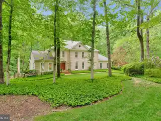 Exceptional Home in Canterberry Estates