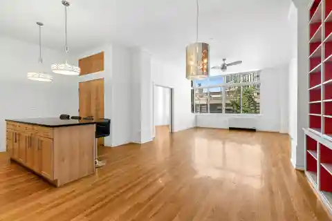 Spacious Harlem Loft Steps from Midtown
