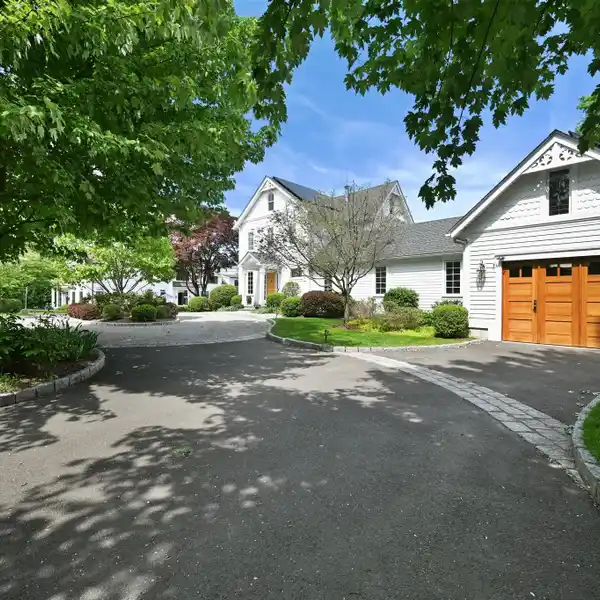 HISTORIC CHARM MEETS MODERN LUXURY DOWNTOWN