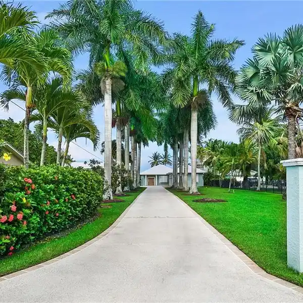 WATER FRONT POOL HOME LOCATED IN PRESTIGIOUS PALM CITY