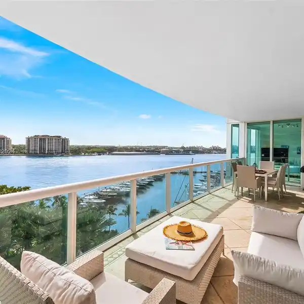 PRIVATE OASIS IN MIAMI'S ELITE NEIGHBORHOOD