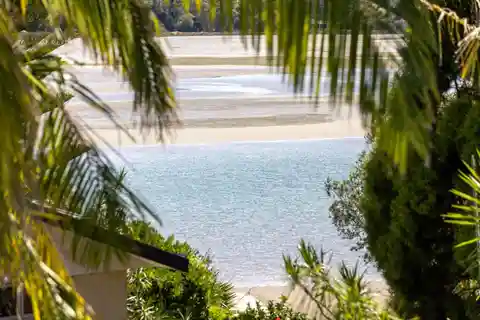 Plummers Point Oasis