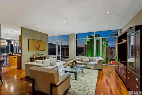 Exquisite Penthouse with Breathtaking Views