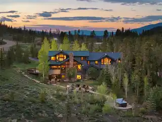 Exceptional Mountain Retreat on 3.7 Acres
