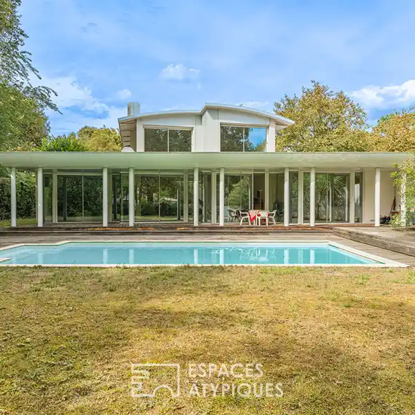 ARCHITECT-DESIGNED CONTEMPORARY BEAUTY