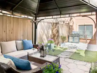 Unique Apartment with Manicured Garden