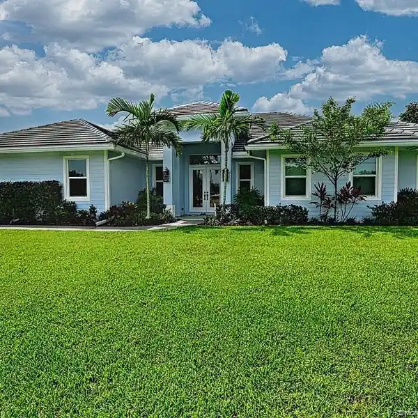 LUXURY MEETS LIVABILITY NEAR THE ST. LUCIE RIVER