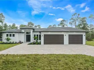 Luxury Living in Golden Gate Estates