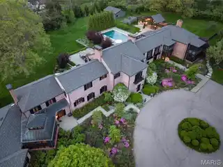 Quintessential Huntleigh Estate