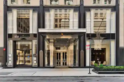 Full-Floor Art Deco Masterpiece