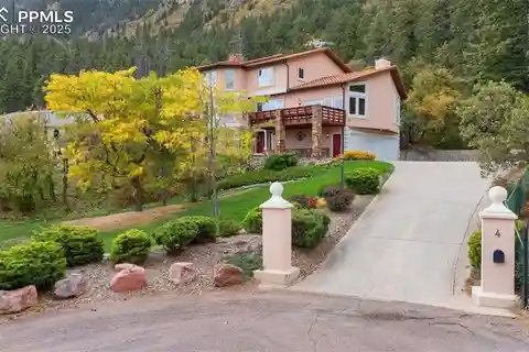 Architecturally Unique Home Near Will Rogers Shrine