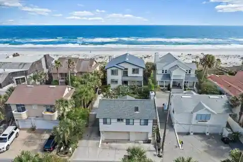 Beautiful Oceanfront Property with Stunning Views