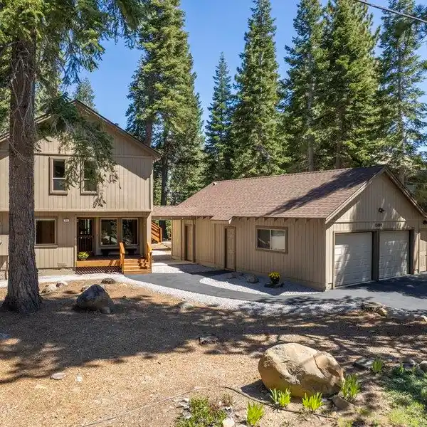 SPECTACULAR TAHOE DONNER RESIDENCE