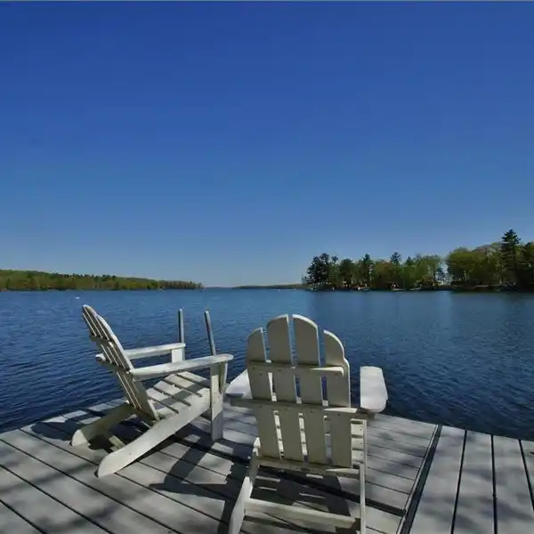 UNIQUE LONG LAKE OPPORTUNITY
