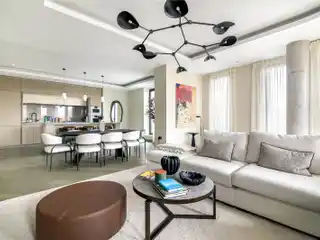Exceptional Apartment with Hyde Park Views