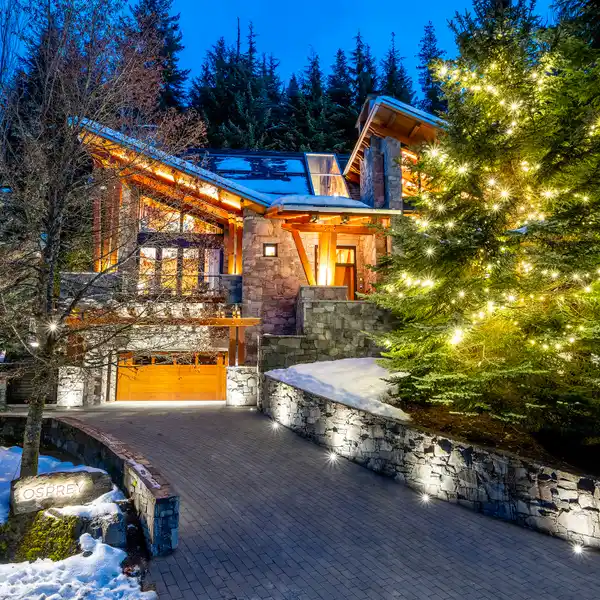 EXCLUSIVE SKI-IN RESORT HOME