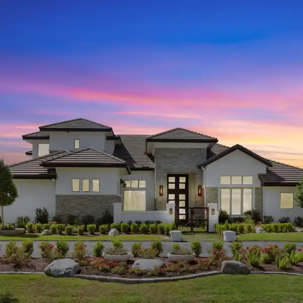 EXQUISITE WATERFRONT ESTATE