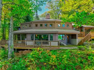 Little Round Lake Distinctive Property