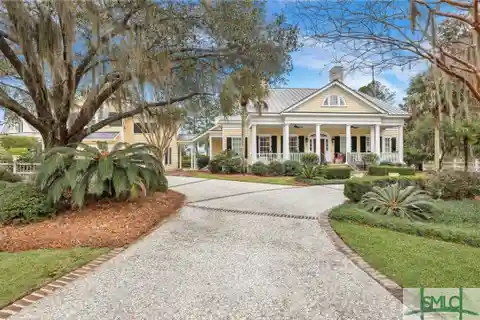 A Testament to Luxury Living and Unparalleled Elegance