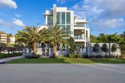 New Delray Beach High-elevation Industrial Modern Residence