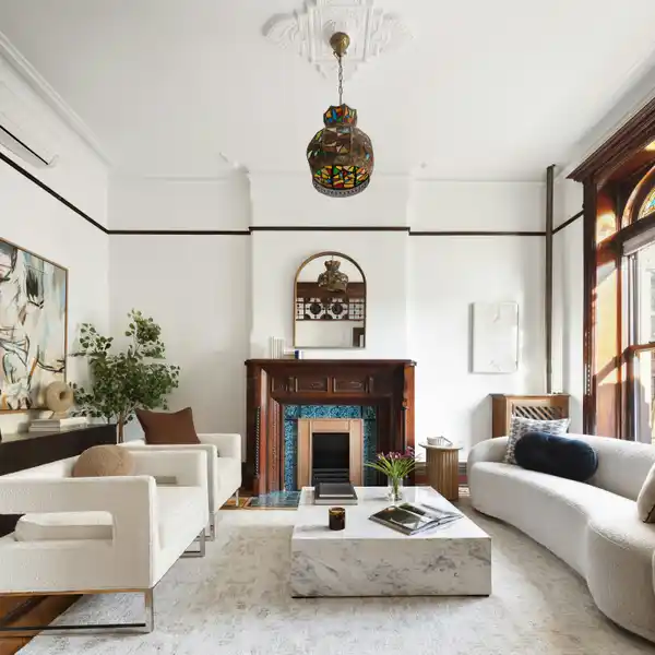 BEAUTIFULLY RESTORED BROWNSTONE