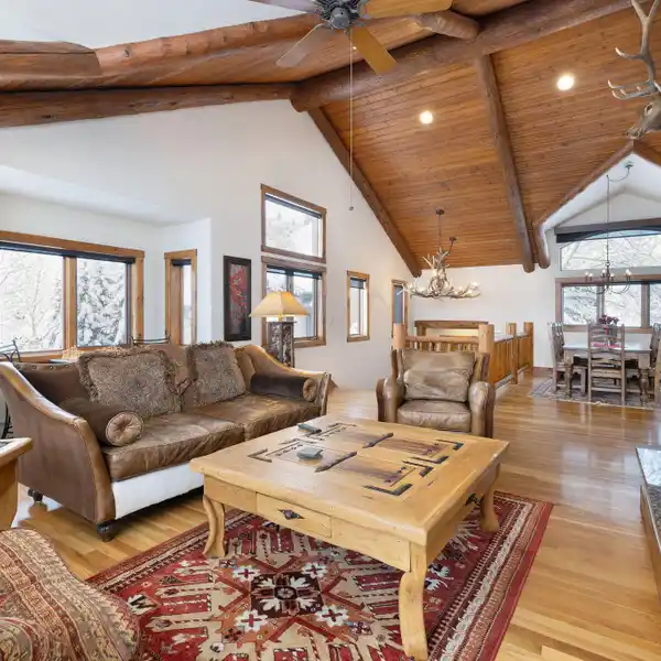 GREAT OPPORTUNITY AND PRICING IN ARROWHEAD