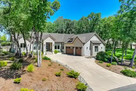 Beautifully Maintained Home in Darkhorse