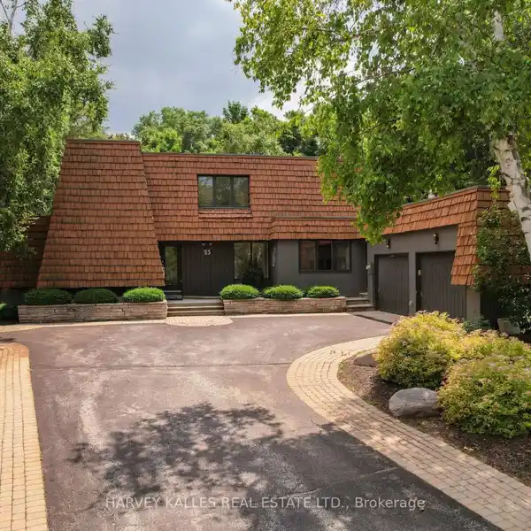 EXECUTIVE HOME ON AN OVERSIZED CORNER LOT