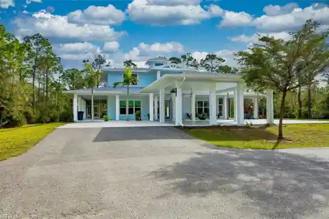 Luxury Meets Functionality on Four Acres
