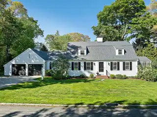 Classic Duxbury Cape