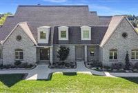 INCREDIBLE COUNTRY ESTATE IN PRIVATE SETTING