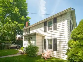 Stunningly-renovated Classic in Sag Harbor Village