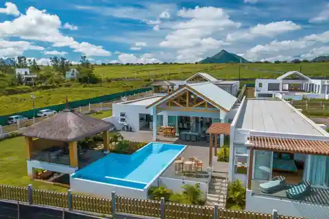 New Home with Unparalleled Tranquility and Convenience