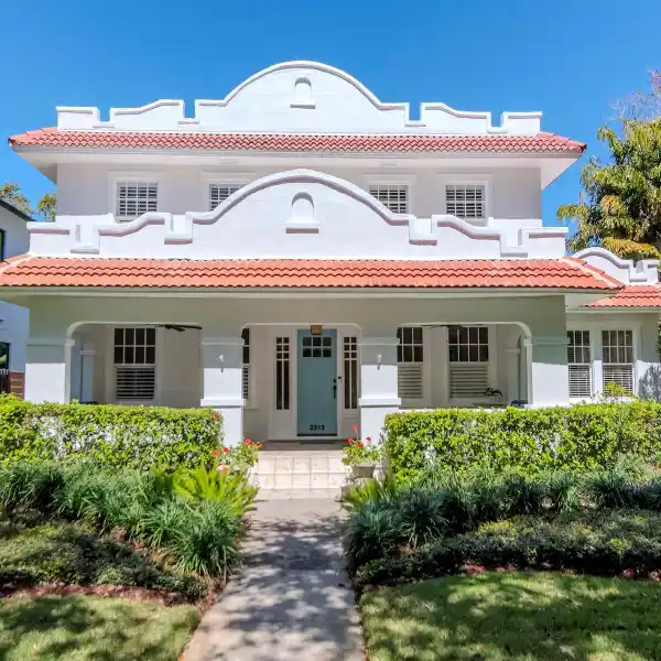 STATELY MEDITERRANEAN POOL HOME IN PARKLAND ESTATES