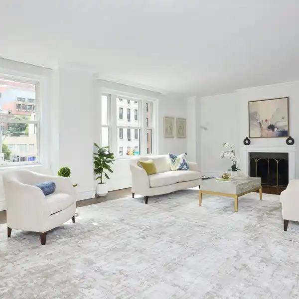 LOVELY LIGHT-FILLED DUPLEX