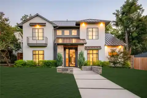 Exquisite Custom Residence with Lush, Modern Landscaping